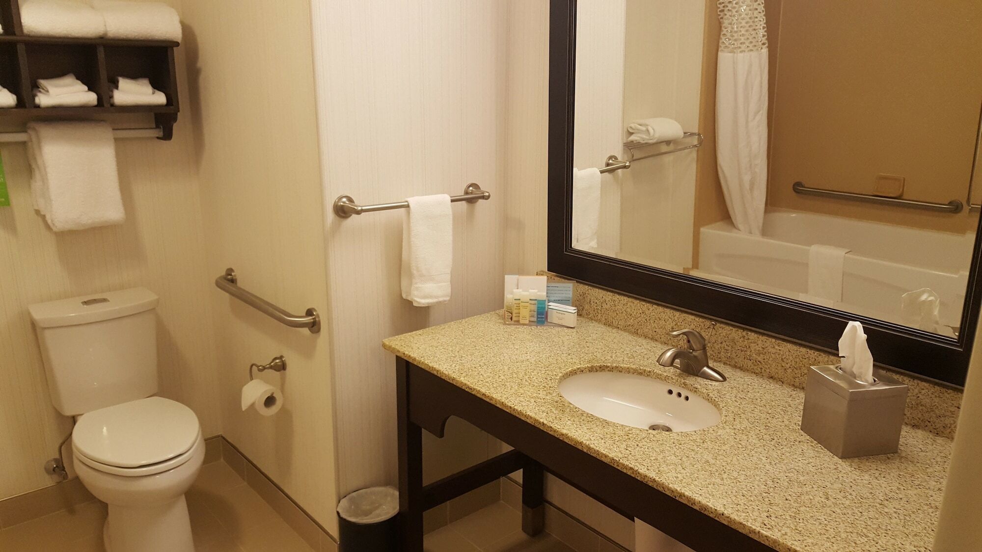 Hampton Hotel 3*